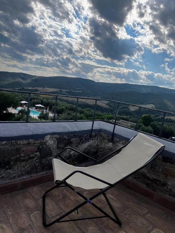 Medieval Tower In Umbria With Swimming Pool Montelagello 외부 사진
